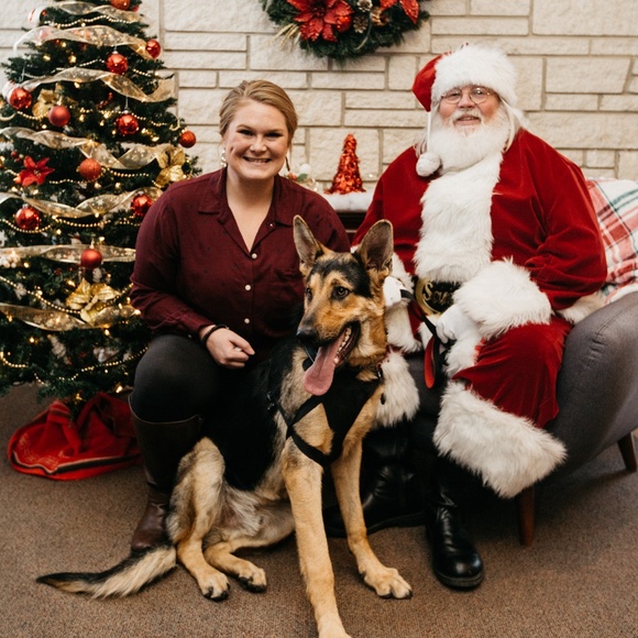 Check out my closet! - Picture 4 of 6